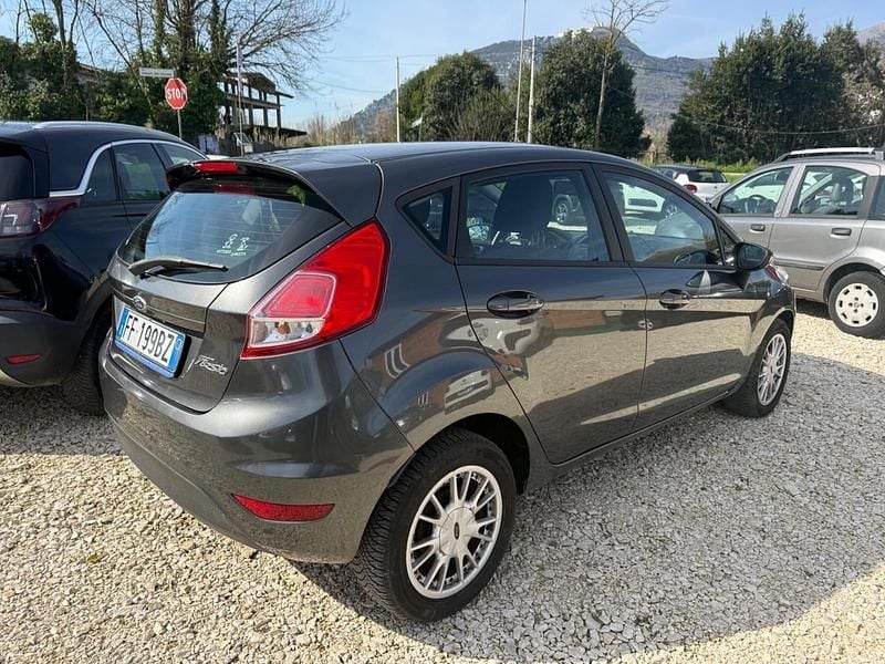 Usata Ford Fiesta Titanium 95 CV (69 kW) 2016 Nero Berlina