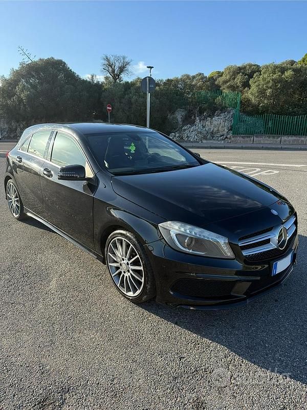 Nero Usata 2014 Mercedes A200 Tre volumi | 11.200 € (Ottimo prezzo) - Immagine 1/4