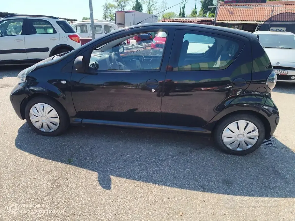 Usata Toyota Aygo 68 CV (50 kW) 2009 Nero Utilitaria