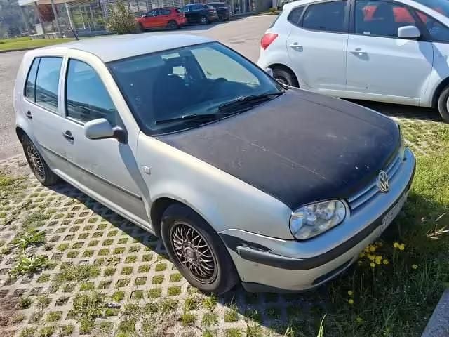 Usata VW Golf III 75 CV (55 kW) 1999 Argento Berlina