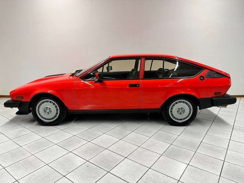 Usata Alfa Romeo GTV 158 CV (116 kW) 1985 Rosso Coupé