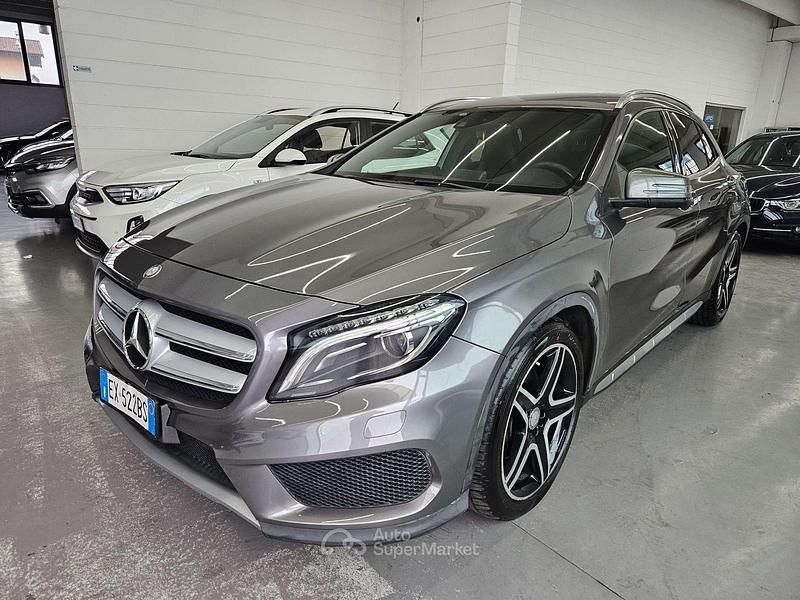 Usata Mercedes GLA250 Premium 211 CV (155 kW) 2014 Grigio SUV