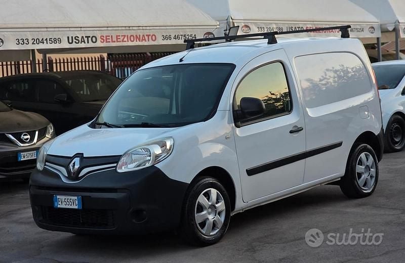 Bianco Usata 2014 Renault Kangoo Tre volumi | 4599 € (Ottimo prezzo) - Immagine 1/4
