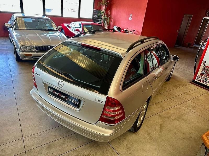 Usata Mercedes C220 Elegance 150 CV (110 kW) 2006 Argento Station wagon