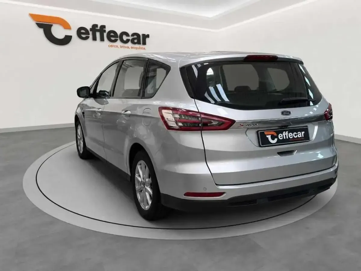 Usata Ford S-MAX Vignale 150 CV (110 kW) 2016 Argento Monovolume