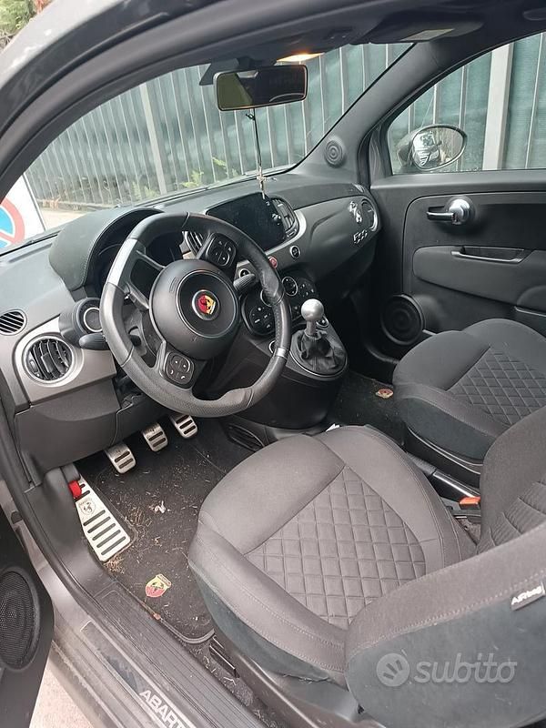 Usata Abarth 500 165 CV (121 kW) 2022 Grigio Cabrio