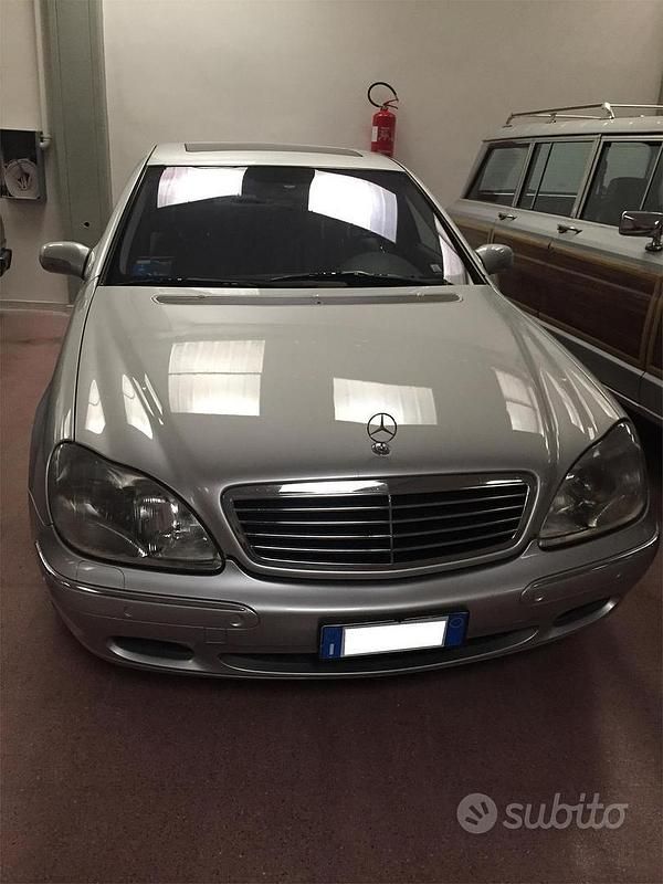 Usata Mercedes S500 306 CV (225 kW) 1999 Grigio Berlina