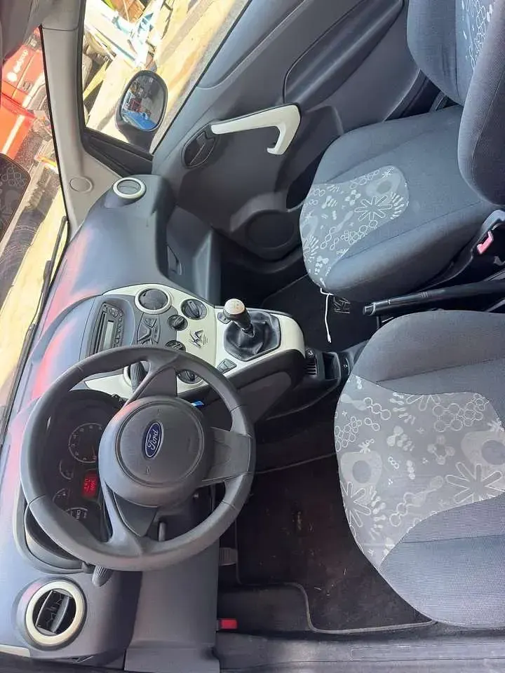 Usata Ford Ka Titanium 69 CV (50 kW) 2011 Blu/azzurro Utilitaria