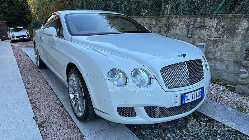 Usata Bentley Continental GT 610 CV (448 kW) 2009 Bianco Coupé