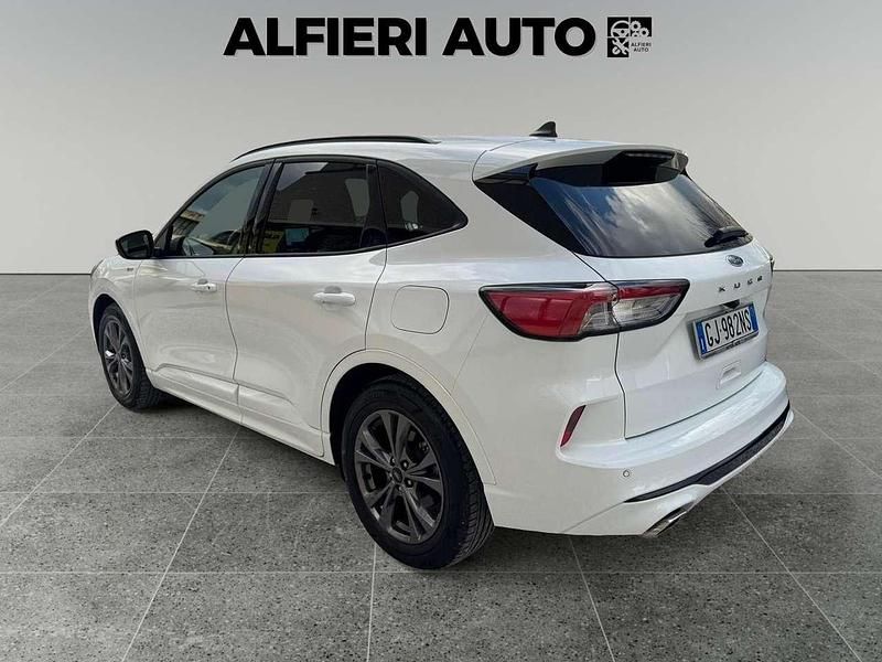 Usata Ford Kuga ST-Line X 120 CV (88 kW) 2022 Bianco SUV