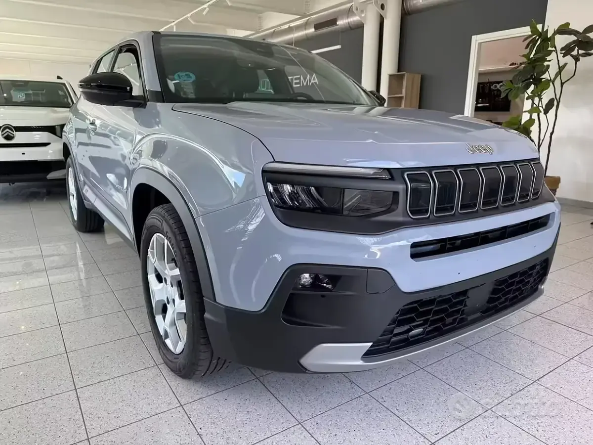 Usata Jeep Avenger Altitude 101 CV (74 kW) 2025 Grigio SUV