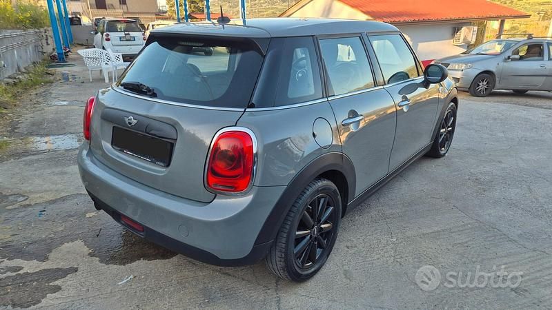 Käytetty Mini Cooper D Hype 95 HP (69 kW) 2016 Harmaa Viistoperä