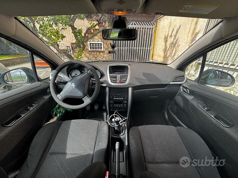 Usata Peugeot 207 75 CV (55 kW) 2006 Grigio Utilitaria