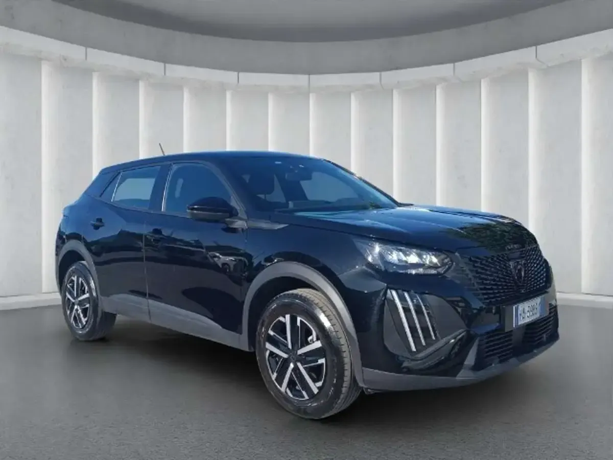 Usata Peugeot 2008 Active 102 CV (75 kW) 2024 Nero SUV