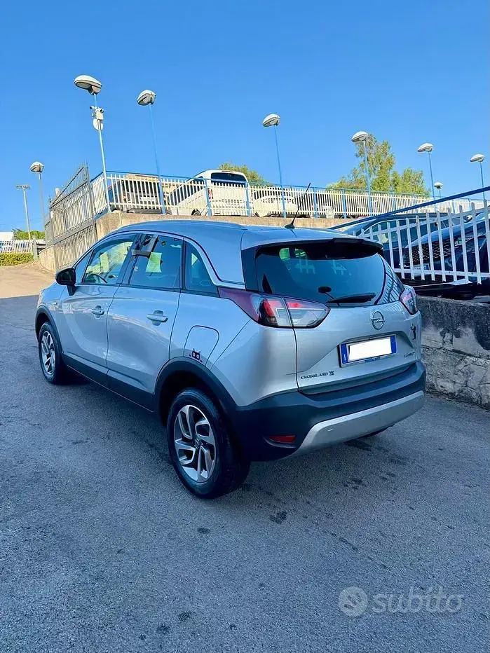 Usata Opel Crossland X 102 CV (75 kW) 2018 Viola SUV