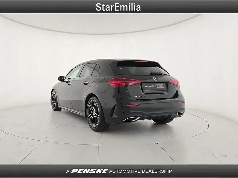 Usata Mercedes A180 Advanced 116 CV (85 kW) 2024 Nero Utilitaria