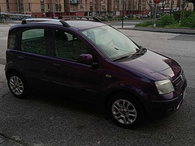 Usata Fiat Panda Dynamic 90 CV (66 kW) 2011 Lilla Utilitaria