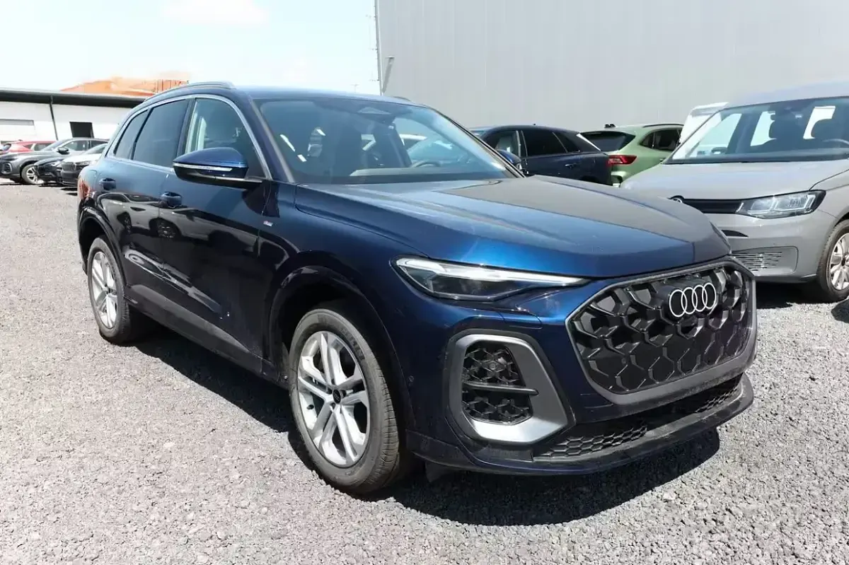 Nuova Audi Q5 S-Line 204 CV (150 kW) 2026 Grigio SUV