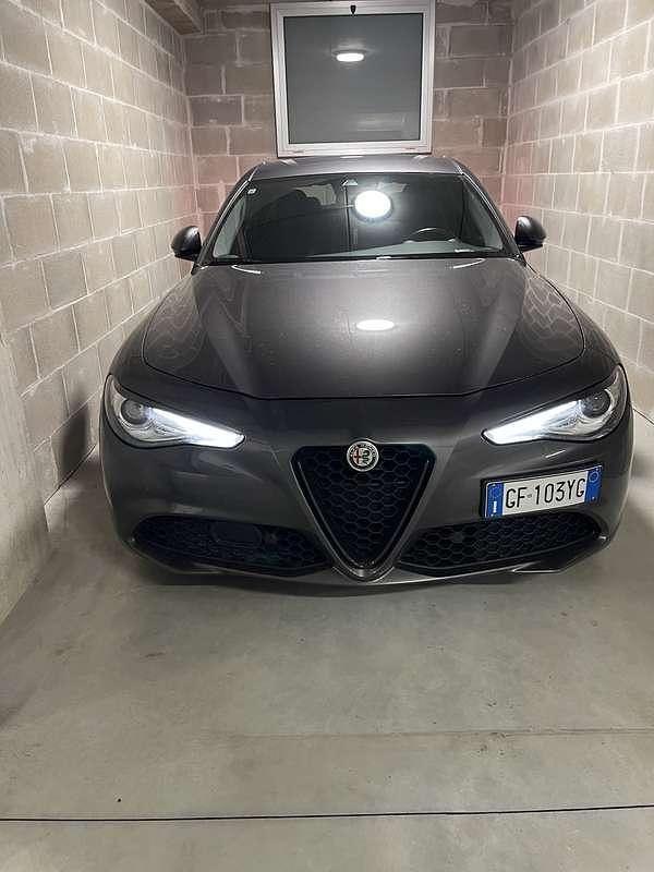 Usata Alfa Romeo Giulia Sprint 160 CV (117 kW) 2021 Berlina