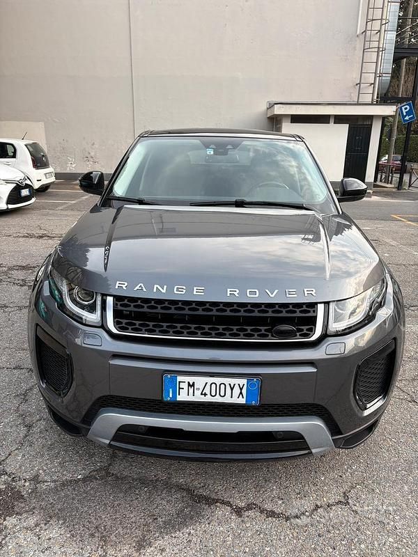 Usata Land Rover Range Rover evoque 180 CV (132 kW) 2018 Grigio Station wagon