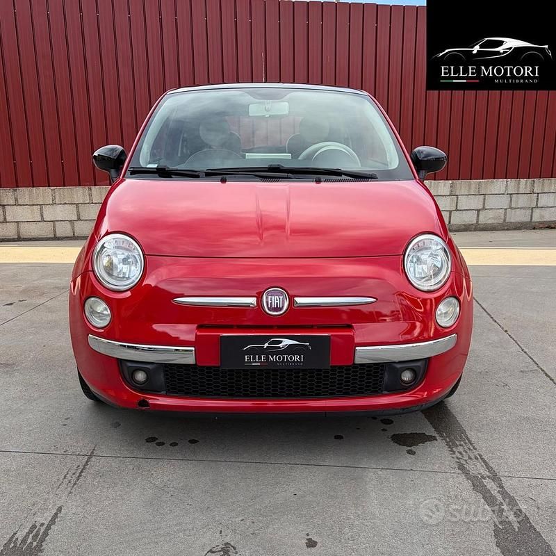 Begagnad Fiat 500 Lounge 69 HK (50 kW) 2009 Röd Cab