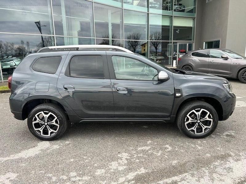 Usata Dacia Duster 115 CV (84 kW) 2020 Grigio scuro metallizzato SUV
