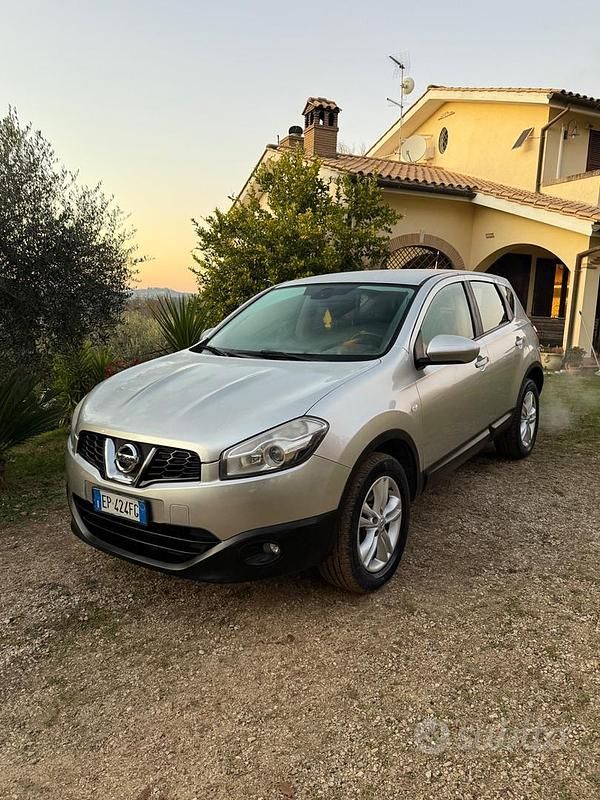 Grigio Usata 2013 Nissan Qashqai Tekna SUV | 4800 € (Super prezzo) - Immagine 1/4