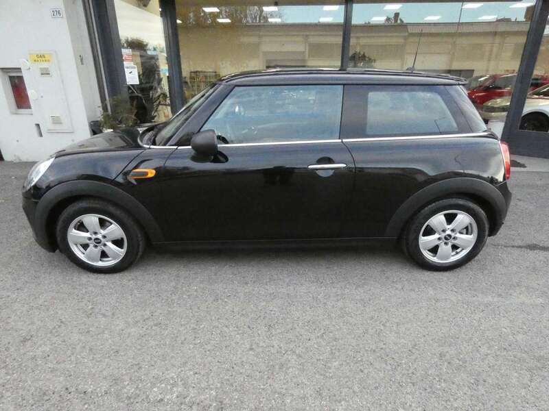 Usata Mini ONE 275 CV (202 kW) 2017 Nero Utilitaria
