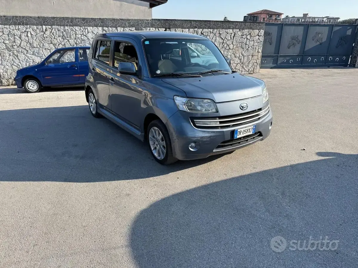 Usata Daihatsu Materia HIRO 103 CV (75 kW) 2008 Grigio Monovolume