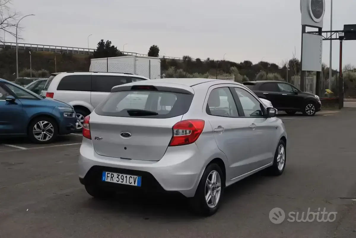 Gebraucht Ford Ka Plus Ultimate 86 PS (63 kW) 2018 Grau Kleinwagen