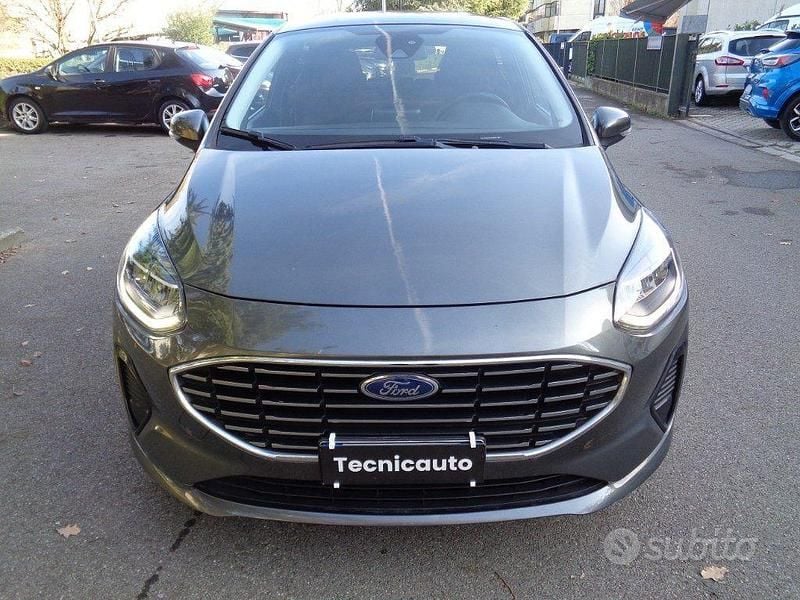Usata Ford Fiesta 75 CV (55 kW) 2020 Grigio Berlina