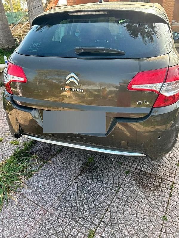 Usata Citroën C4 90 CV (66 kW) 2012 Marrone Berlina