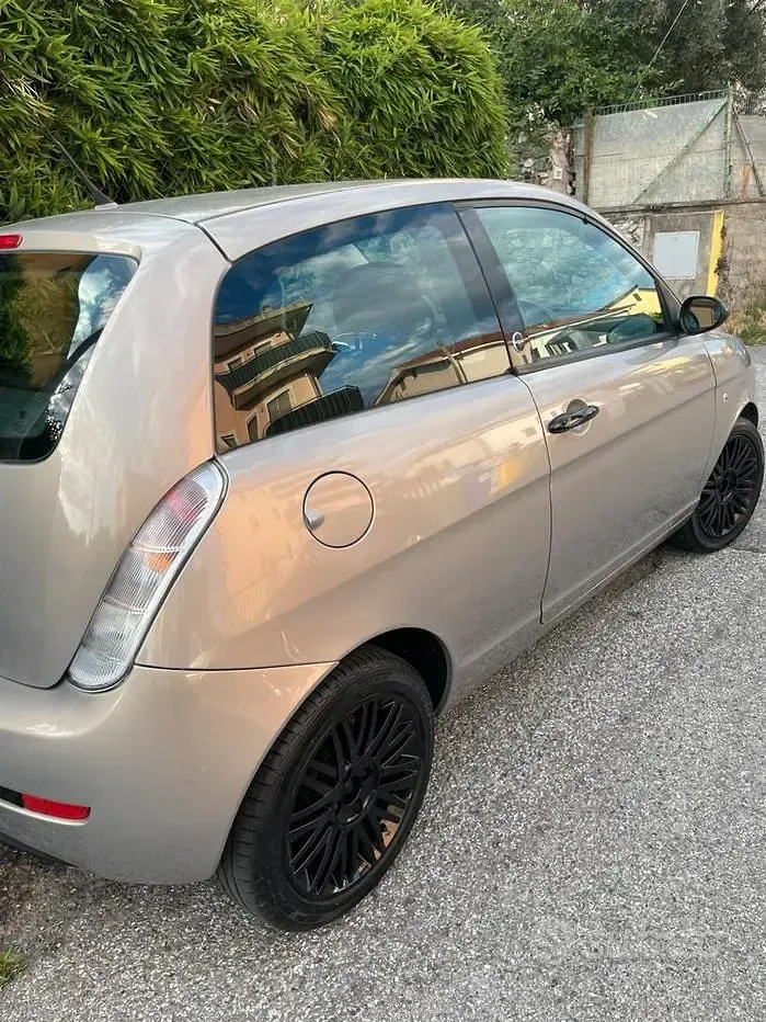 Usata Lancia Ypsilon 77 CV (56 kW) 2009 Giallo Utilitaria