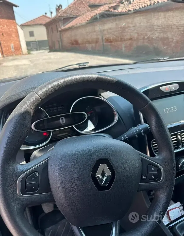 Usata Renault Clio 90 CV (66 kW) 2019 Bluazzurro Station wagon