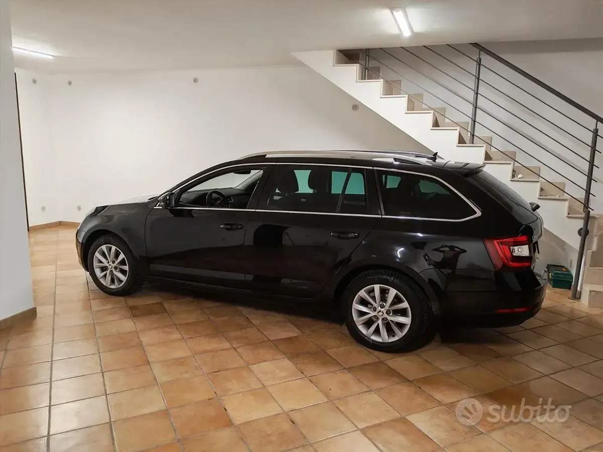 Usata Skoda Octavia G-TEC 131 CV (96 kW) 2019 Nero Station wagon