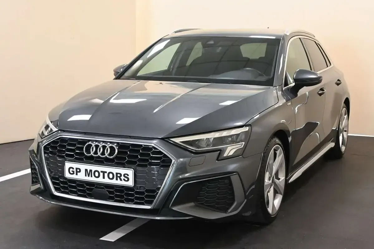 Usata Audi A3 Sportback S-Line 150 CV (110 kW) 2021 Grigio Utilitaria