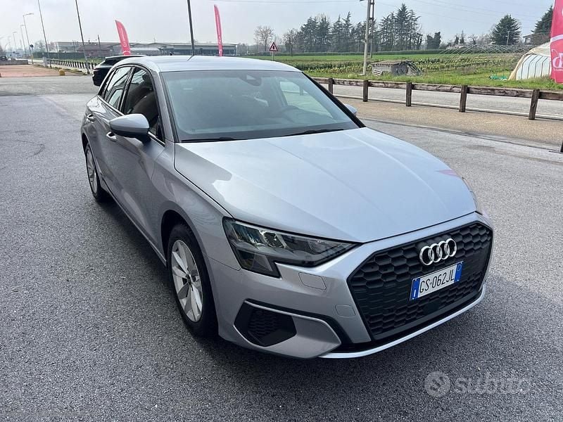 Usata Audi A3 Business 116 CV (85 kW) 2023 Argento Berlina
