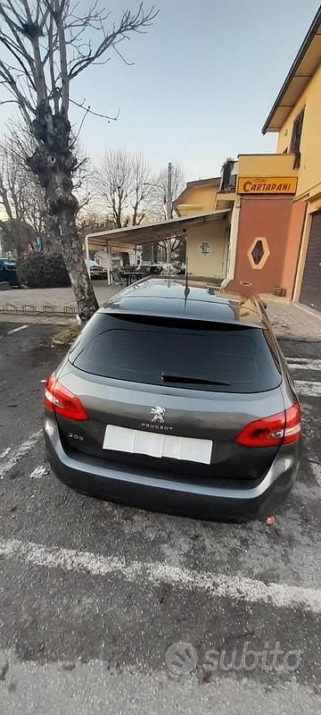 Usata Peugeot 308 120 CV (88 kW) 2019 Grigio Berlina