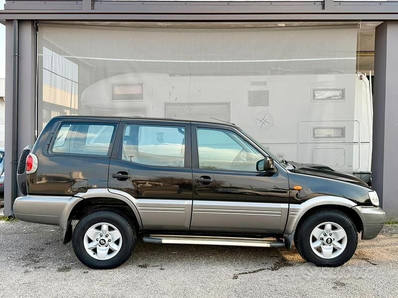 Usata Nissan Terrano 157 CV (115 kW) 2004 Nero SUV