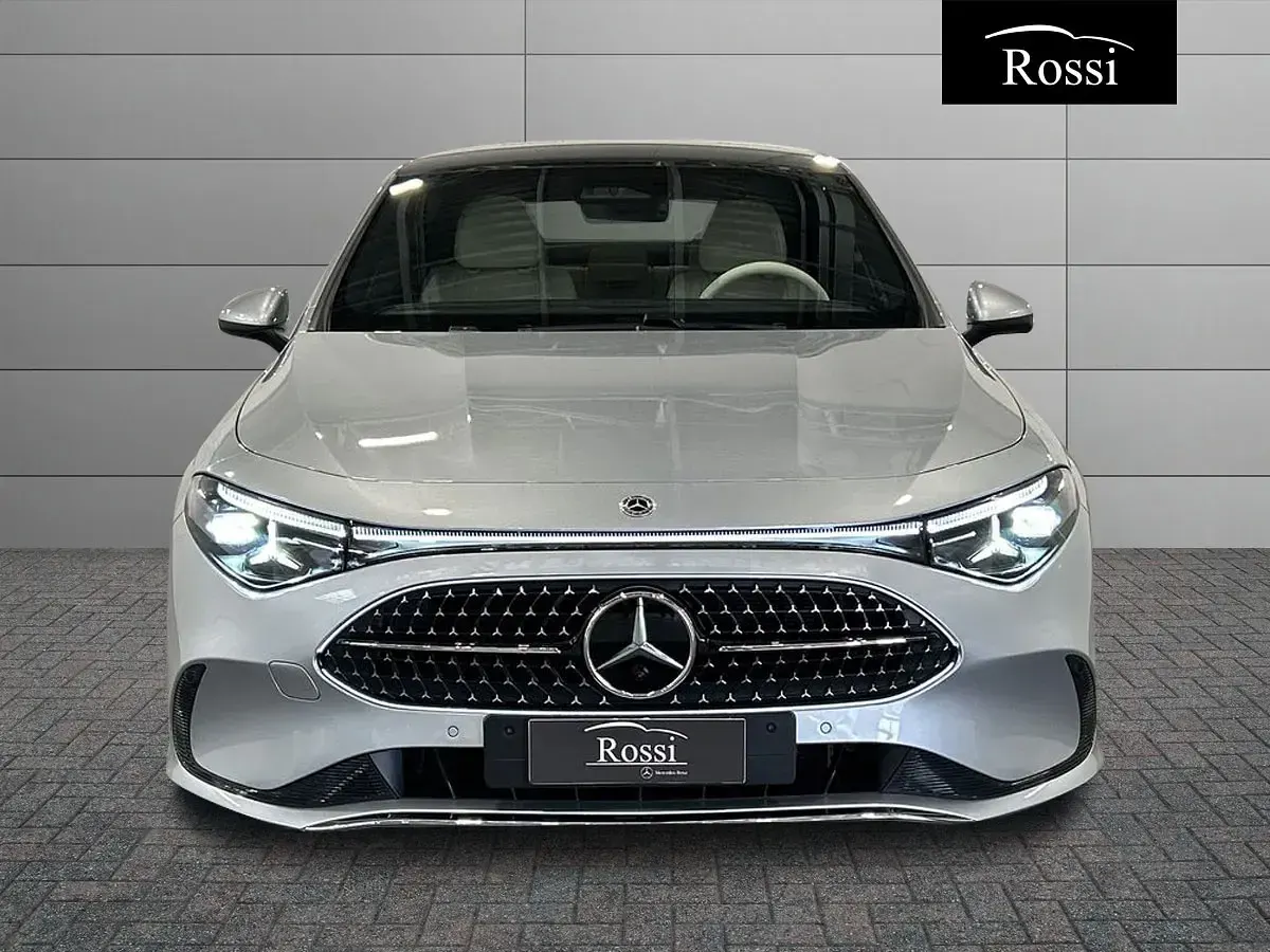 Ny Mercedes CLA200 163 HK (119 kW) 2026 Svart