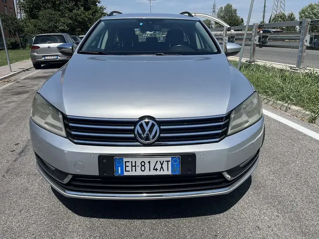 Usata VW Passat 105 CV (77 kW) 2011 Station wagon