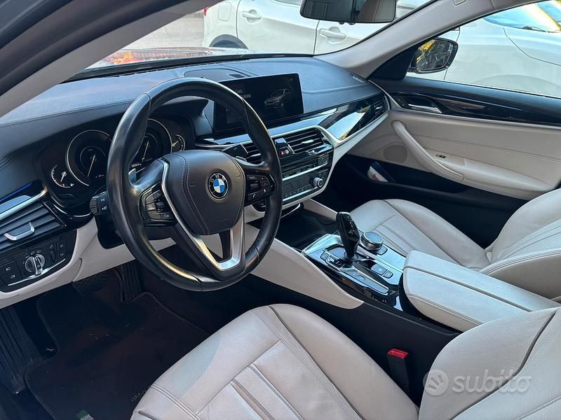 Usata BMW 530e 184 CV (135 kW) 2019 Grigio Berlina