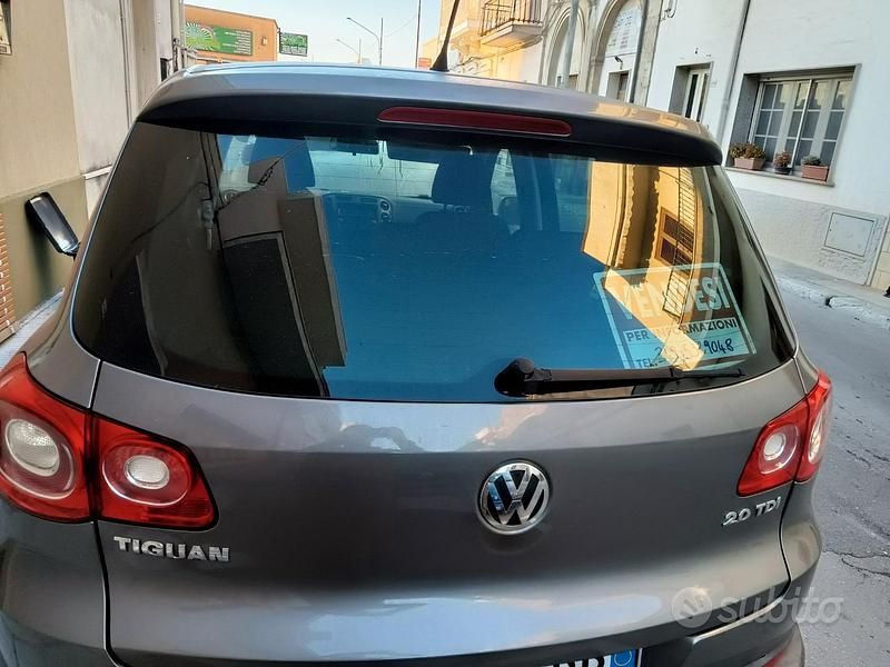 Usata VW Tiguan 140 CV (102 kW) 2009 Grigio SUV