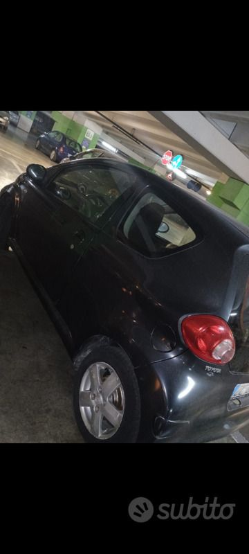 Usata Toyota Aygo 2007 Grigio Utilitaria