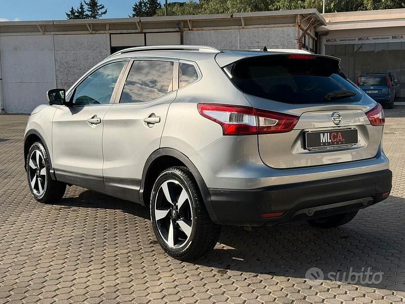 Usata Nissan Qashqai Tekna 131 CV (96 kW) 2017 Grigio SUV
