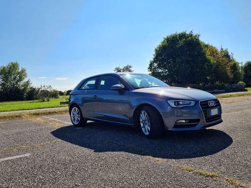 Usata Audi A3 Ambition 105 CV (77 kW) 2015 Berlina