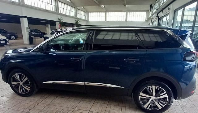 Usata Peugeot 5008 Allure 131 CV (96 kW) 2023 Blu SUV