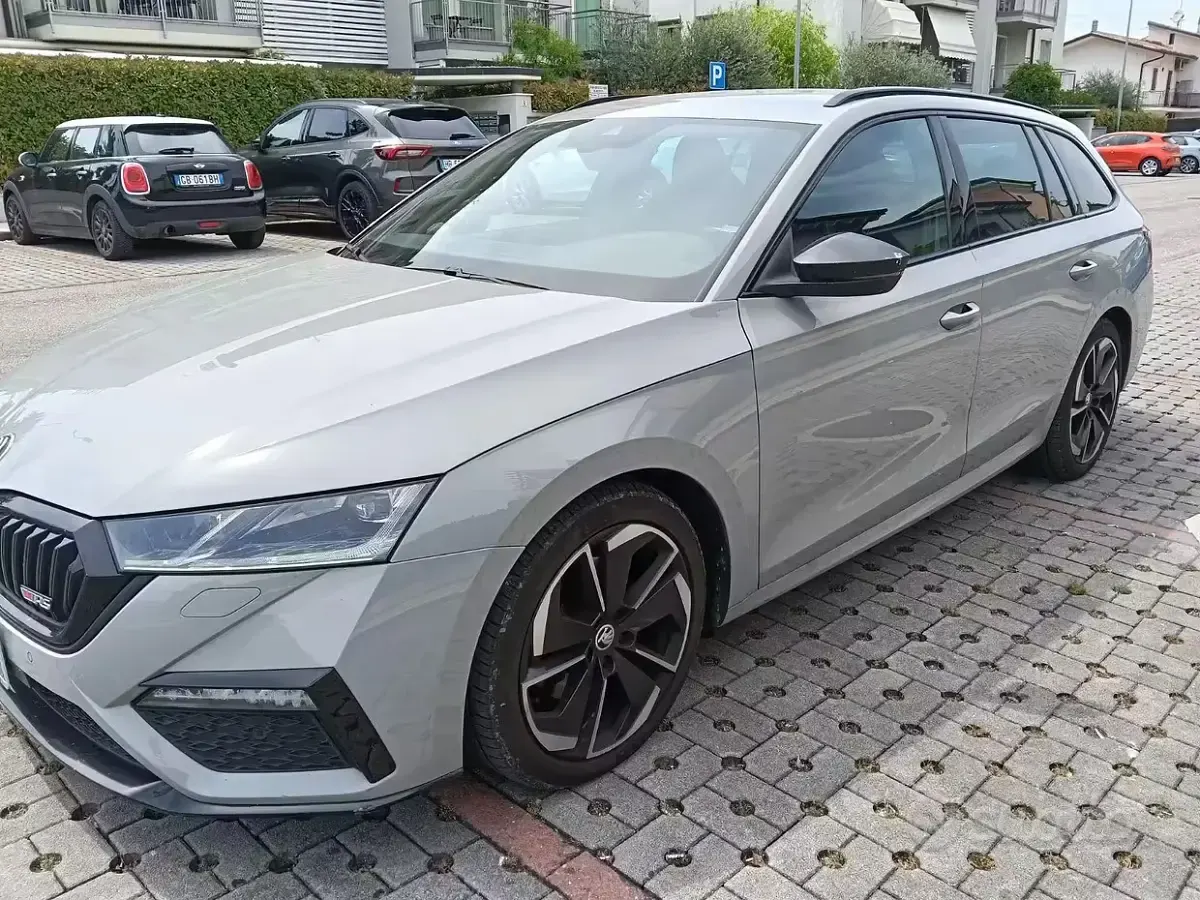 Usata Skoda Octavia vRS 200 CV (147 kW) 2021 Grigio Station wagon