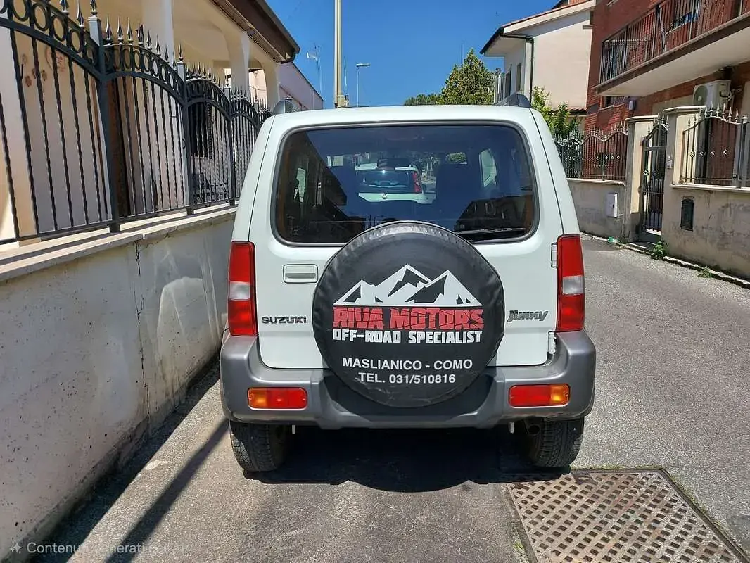 Usata Suzuki Jimny 86 CV (63 kW) 2015 Bianco SUV