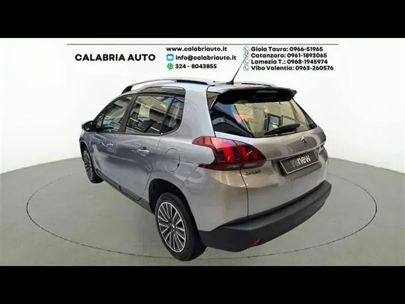Usata Peugeot 2008 Active 100 CV (73 kW) 2019 Grigio SUV